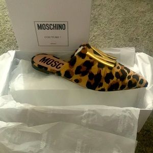 *SOLD*MOSCHINO. 38 Pointes Toe Mule.